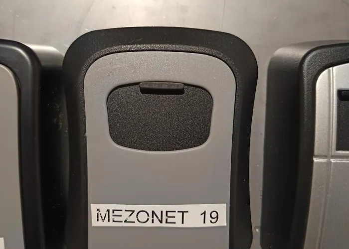 19 Mezonet * ياخيموف